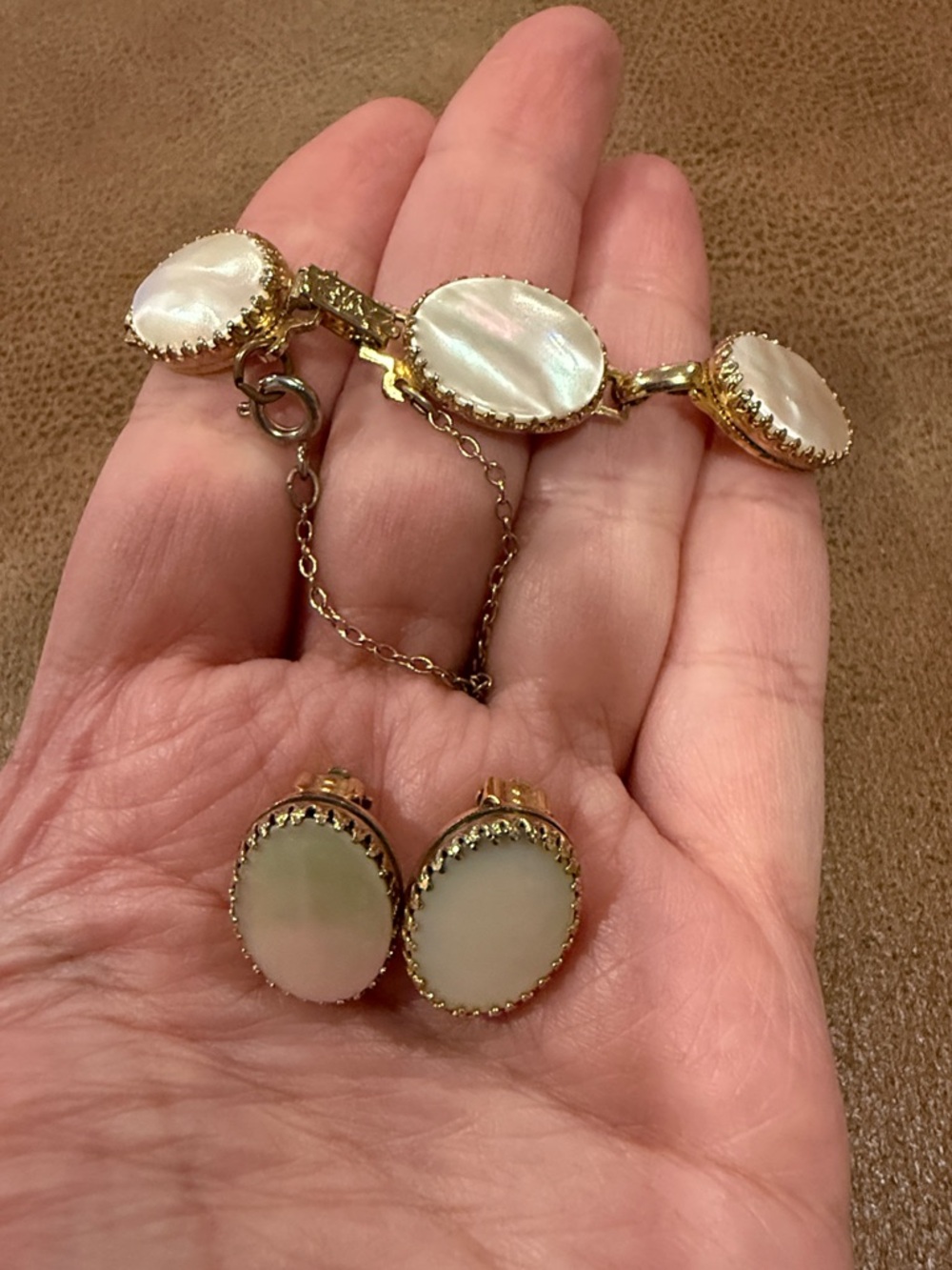 Vintage Whiting and Davis Mother of Pearl Bracelet Oval Links & earrings